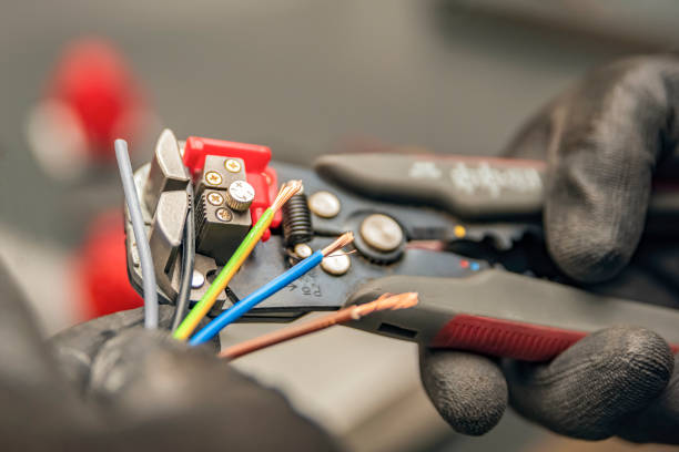 Professional Electrician in Cave City, KY